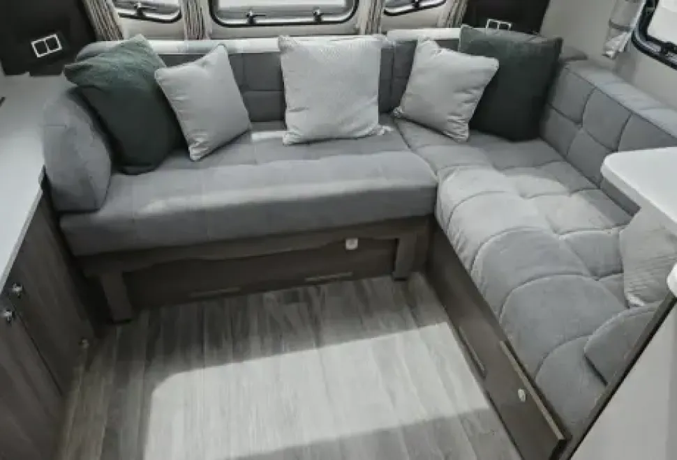 Coachman   2022