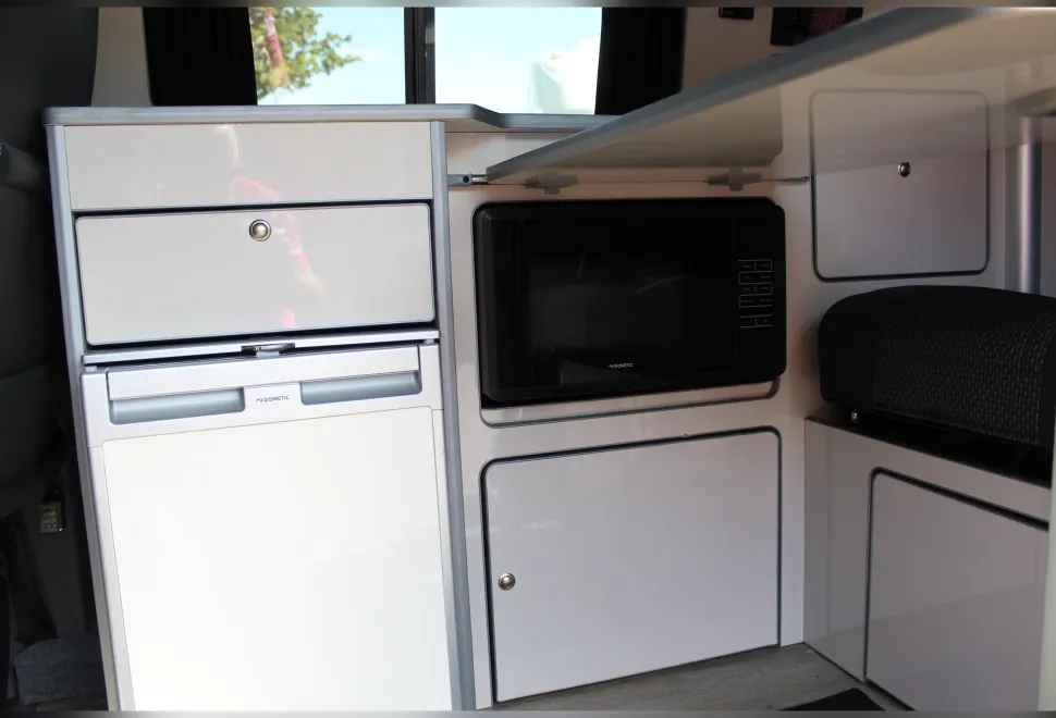 Volkswagen  Transporter 2024