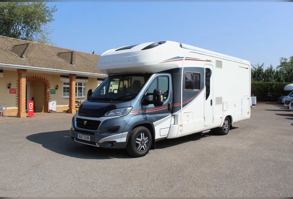 Auto-Trail  Frontier Serrano 2017