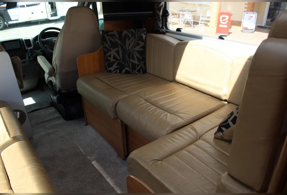 Auto-Trail  Chieftain 2011