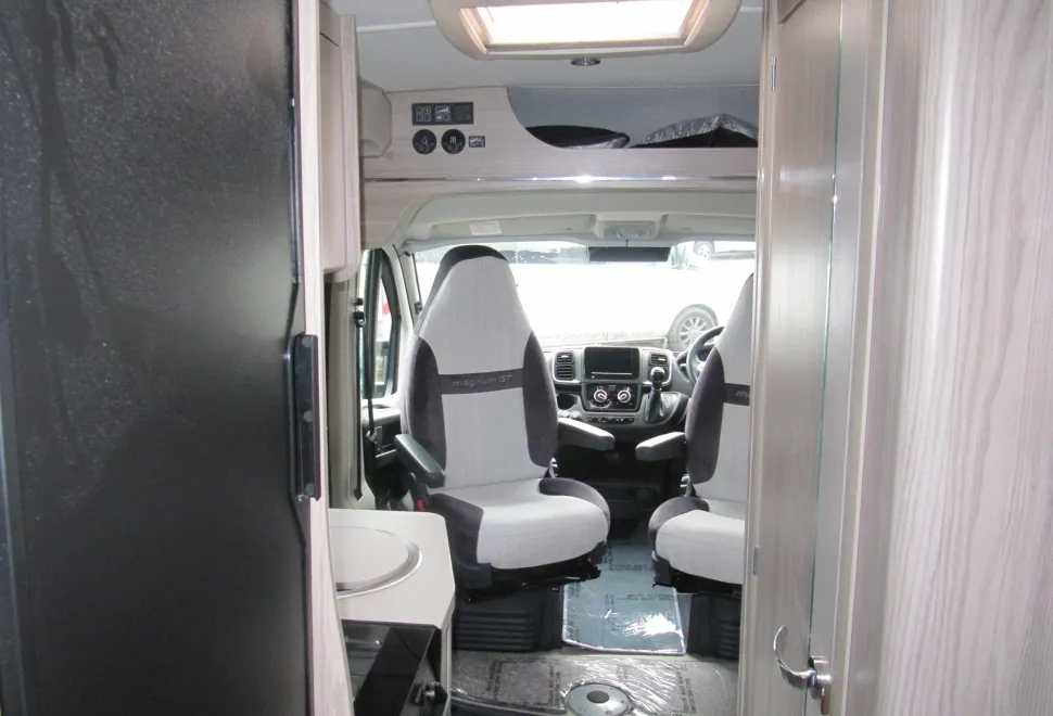 Elddis  Autoquest CV60 2025