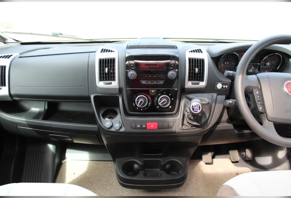 Swift  Bolero 684FB 2016