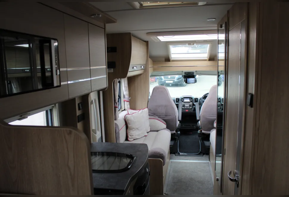 Elddis  Majestic 194 2021