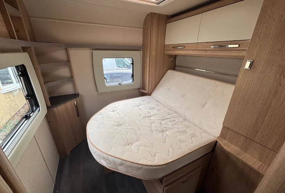 Auto-Trail  Tracker 2024