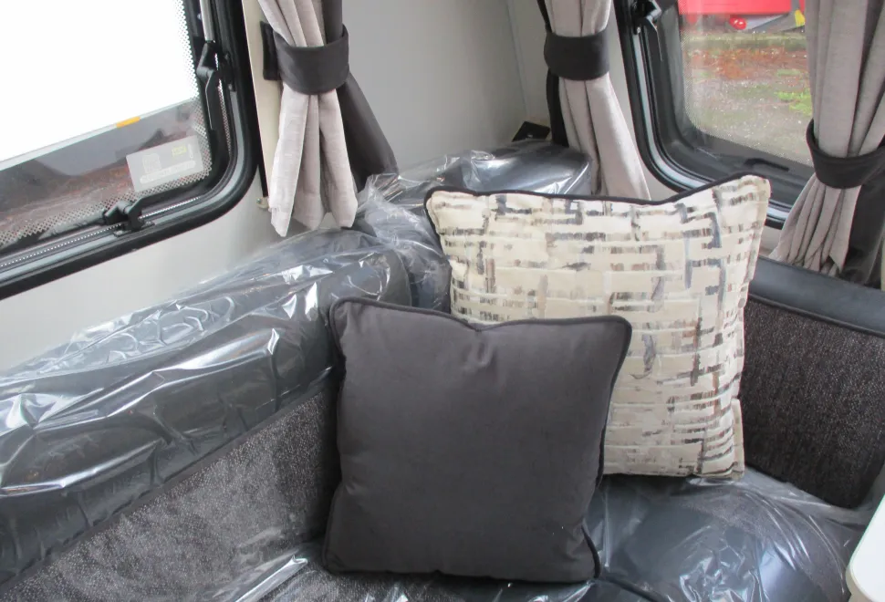 Elddis  Avante 860 2026