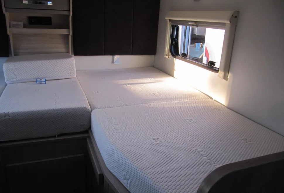 Elddis  Autoquest 194 2025