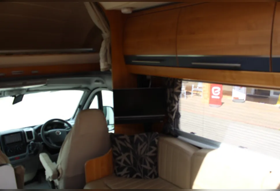 Auto-Trail  Chieftain 2011