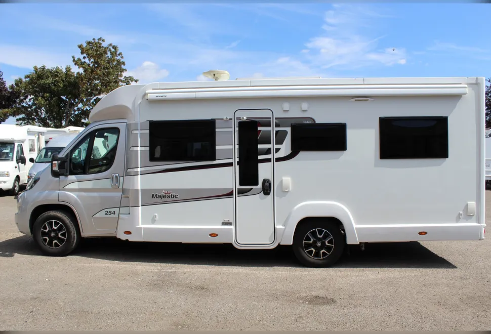 Elddis  Encore 254 2018