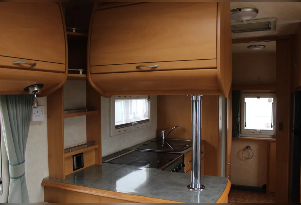 Lunar  Roadstar 720 2005