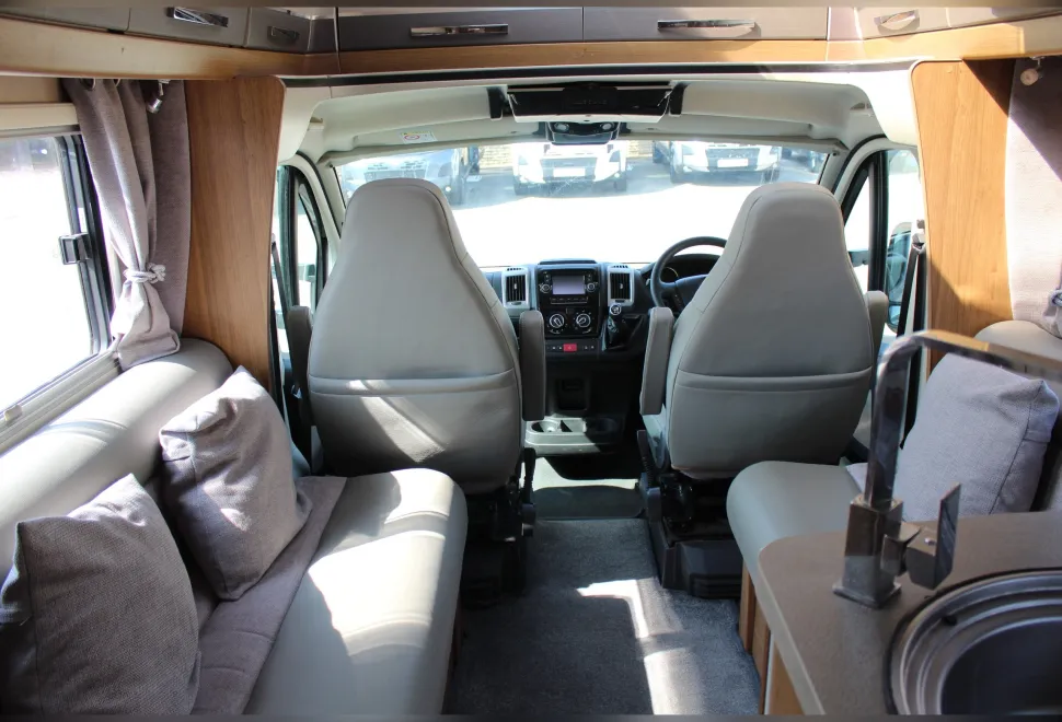 Auto-Trail  Frontier Serrano 2017