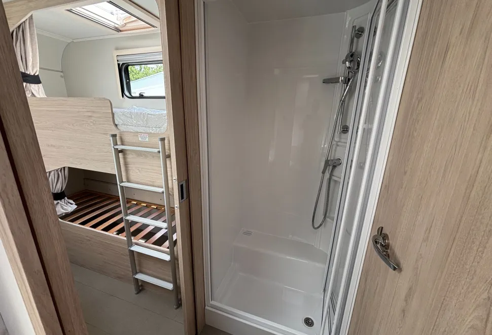 Elddis  Avante 868 2026