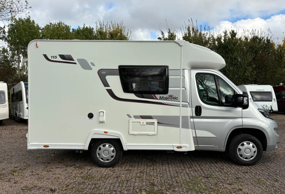 Elddis  Autoquest 2016