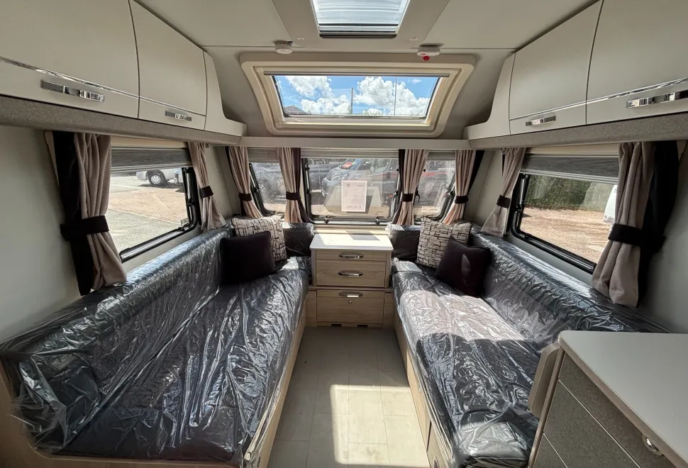 Elddis  Avante 868 2026