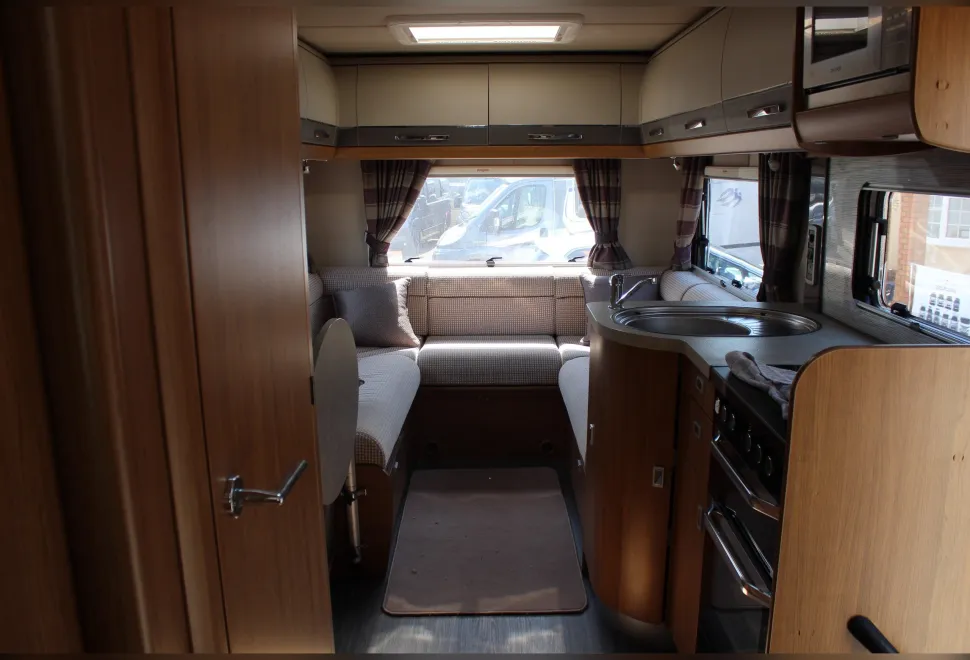 Auto-Trail  Apache 634 2017