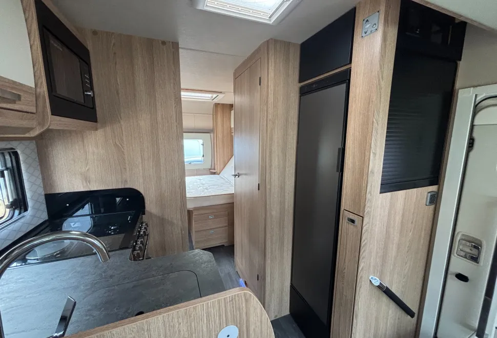 Auto-Trail  Tracker 2024