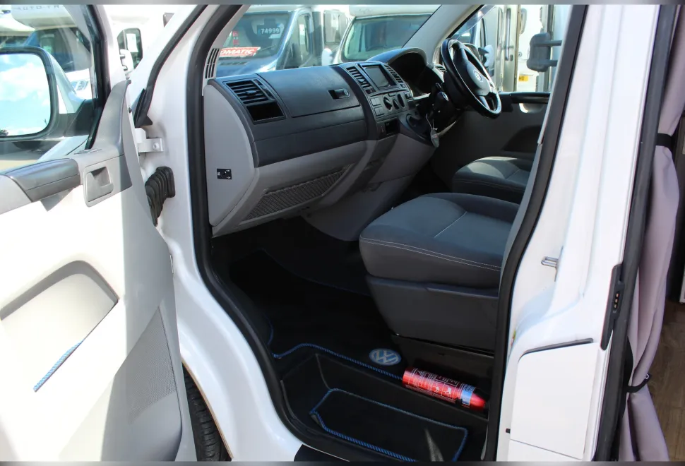 Volkswagen  Transporter 2012