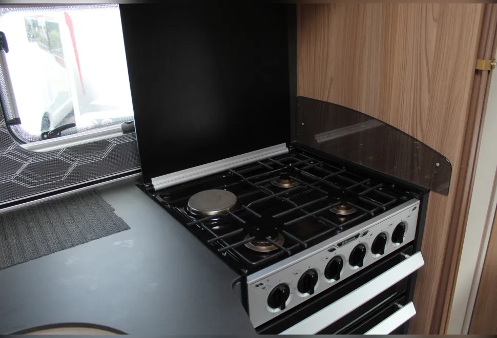 Swift  Bolero 684FB 2016