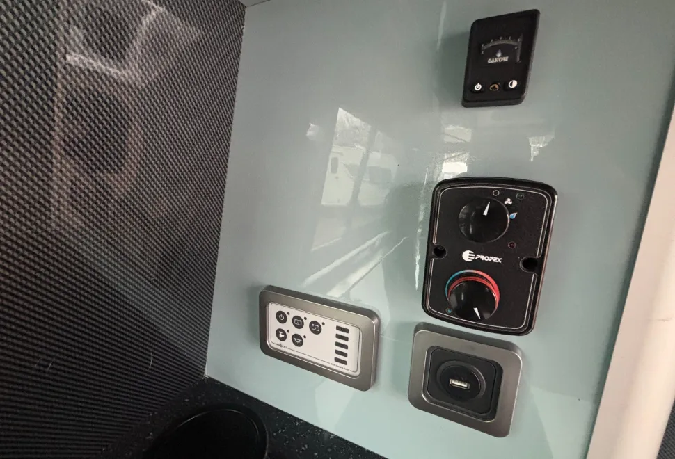 Volkswagen  Transporter T28 2018