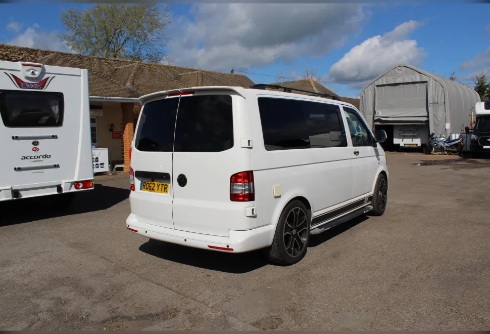 Volkswagen  Transporter 2012