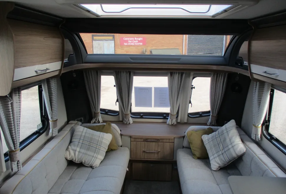 Coachman  VIP 2018