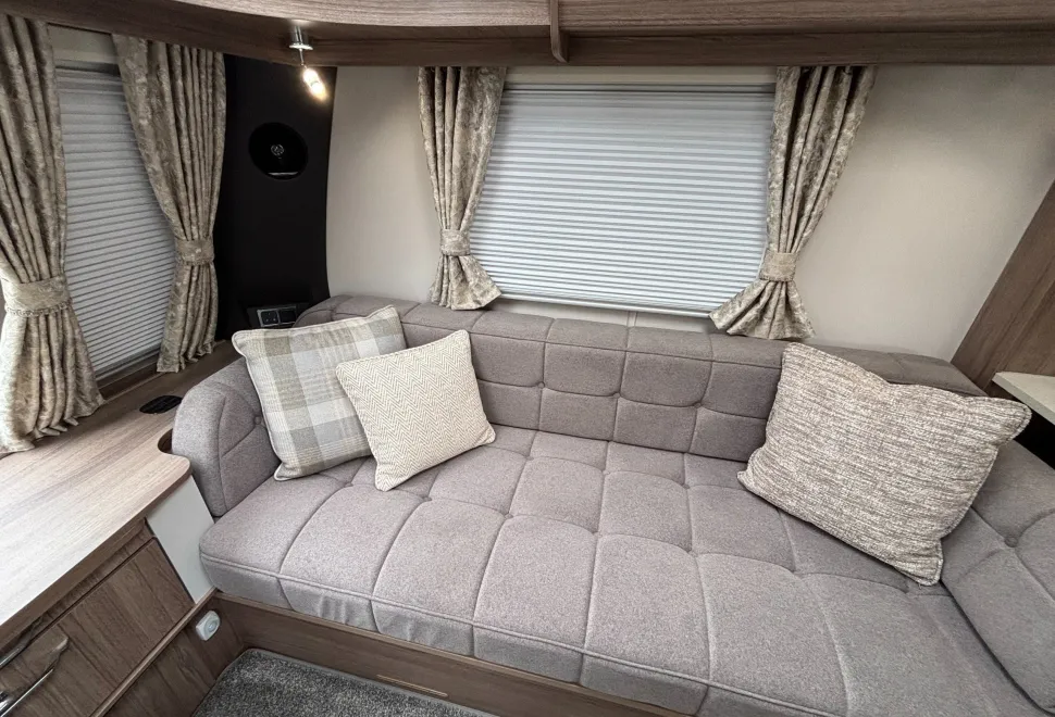 Coachman  VIP 2025