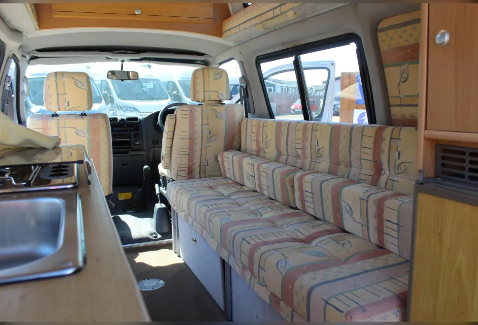 Toyota  Camper 2003