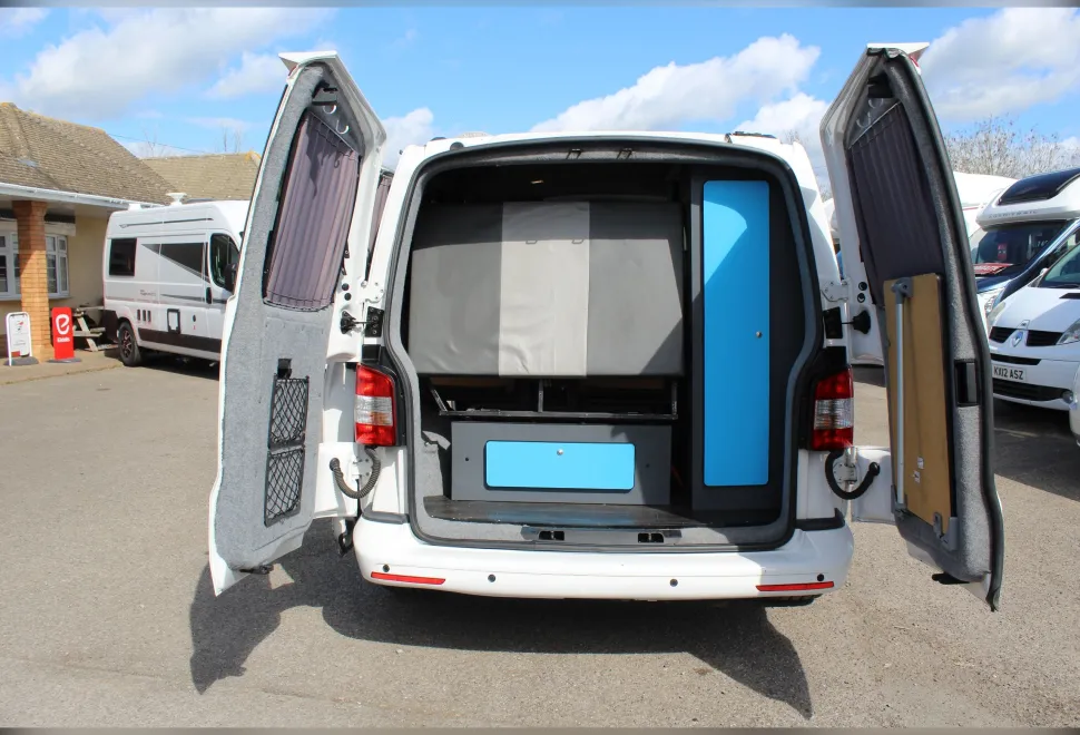 Volkswagen  Transporter 2012
