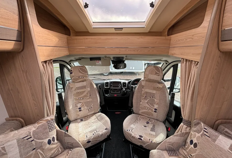 Elddis  Autoquest 2016