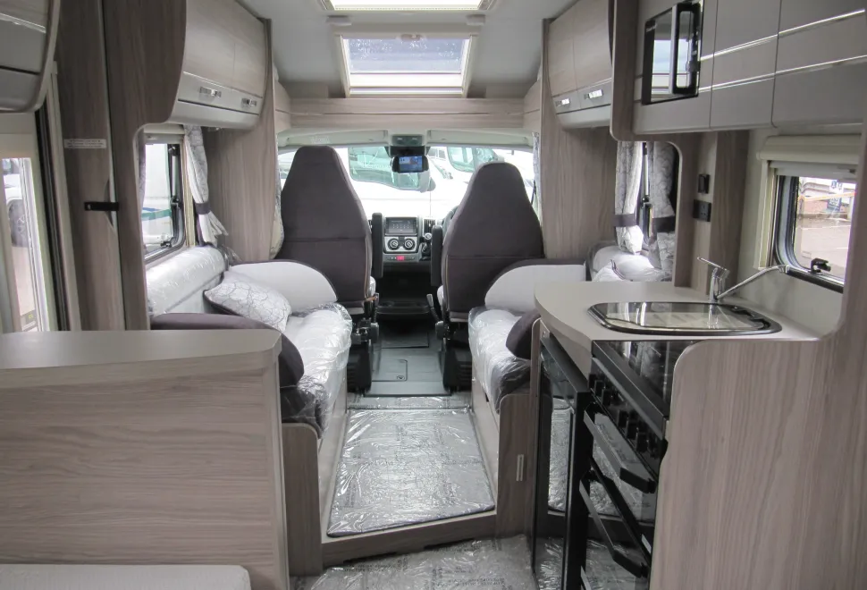 Elddis  Autoquest 185 2025