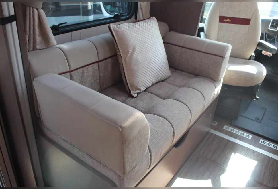 Elddis  Encore 254 2018