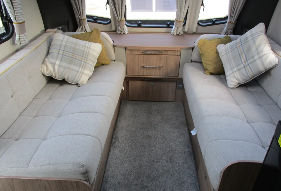 Coachman  VIP 2018