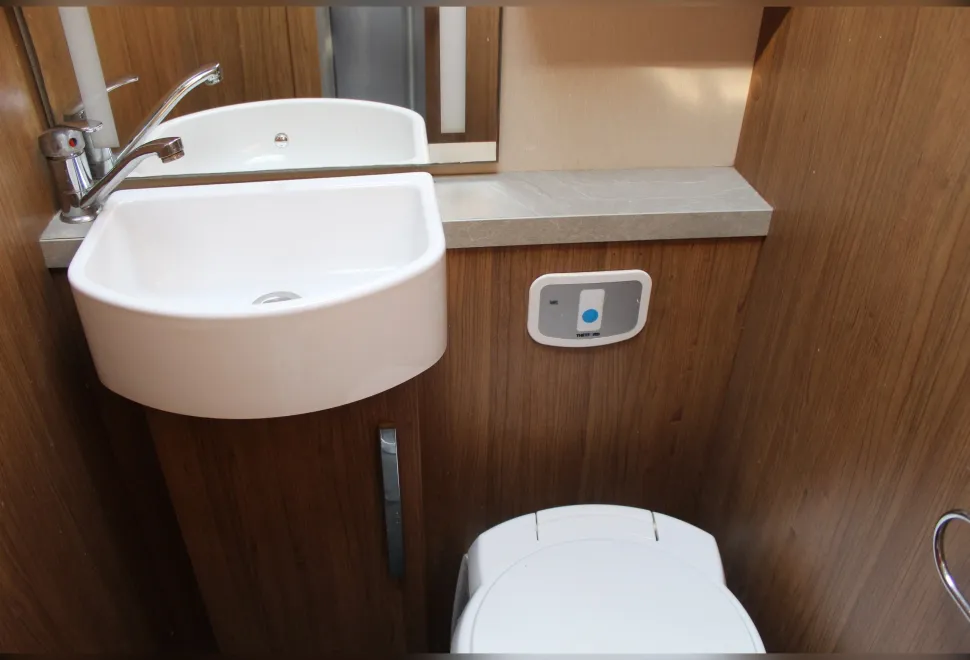 Auto-Trail  Frontier Serrano 2017