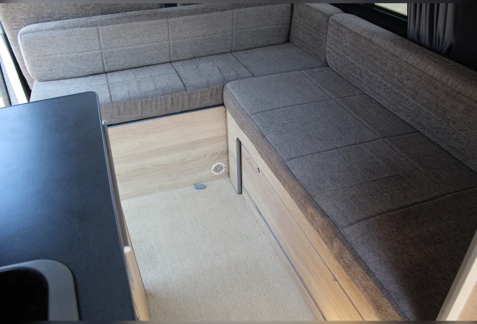 Volkswagen  Transporter 2015