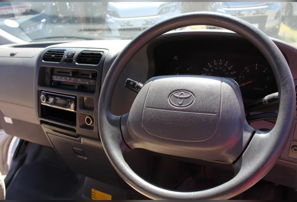 Toyota  Camper 2003