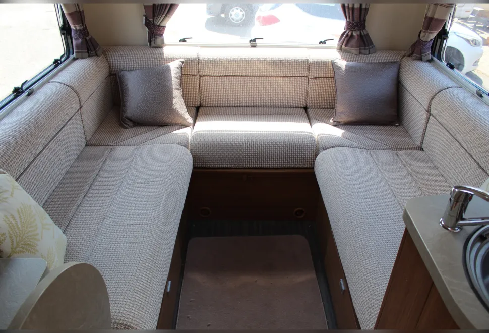 Auto-Trail  Apache 634 2017