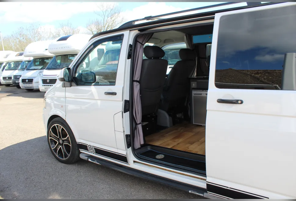 Volkswagen  Transporter 2012