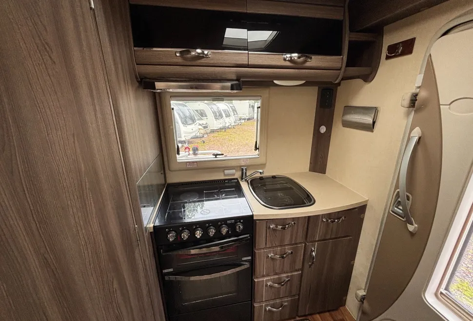 Auto-Sleepers  Nuevo EK 2016