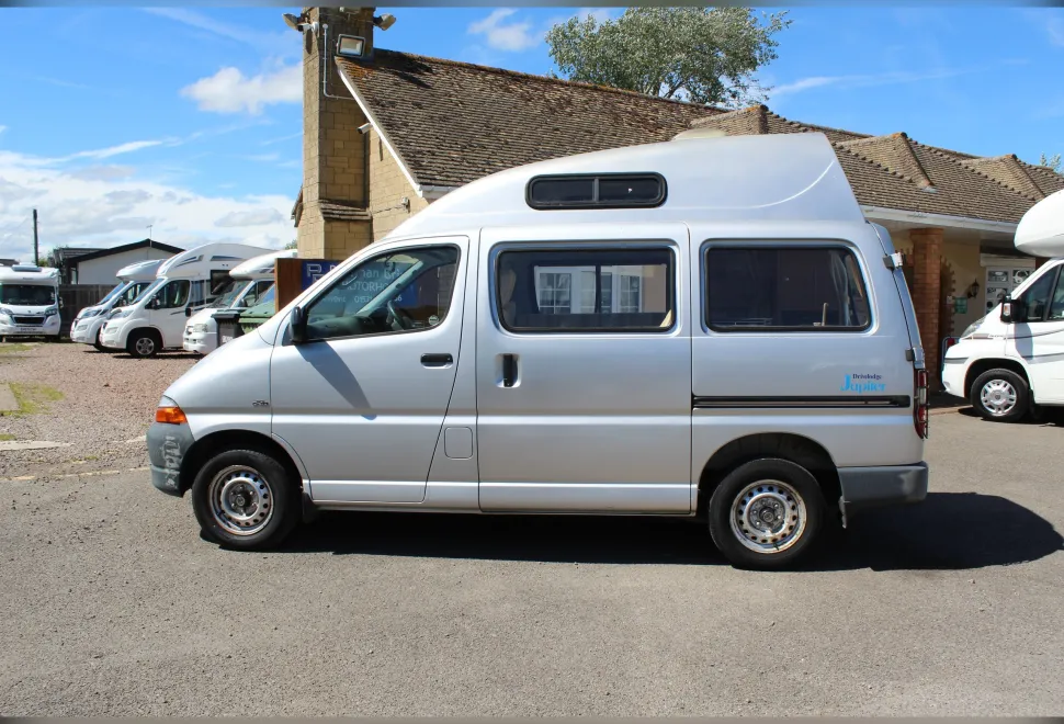 Toyota  Camper 2003