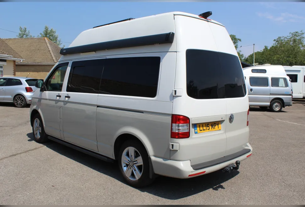 Volkswagen  Transporter 2015