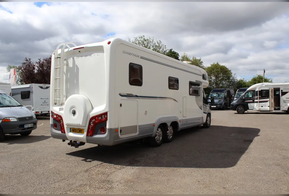 Auto-Trail  Chieftain 2011