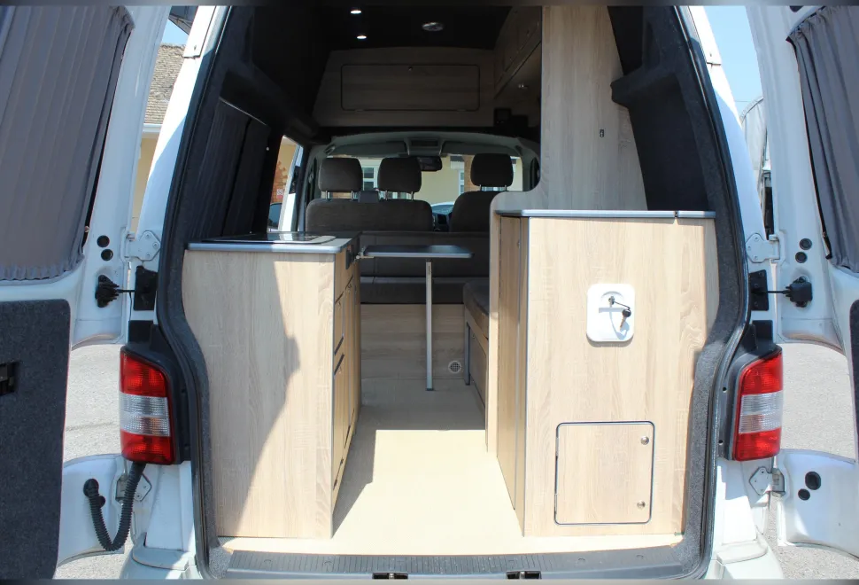 Volkswagen  Transporter 2015