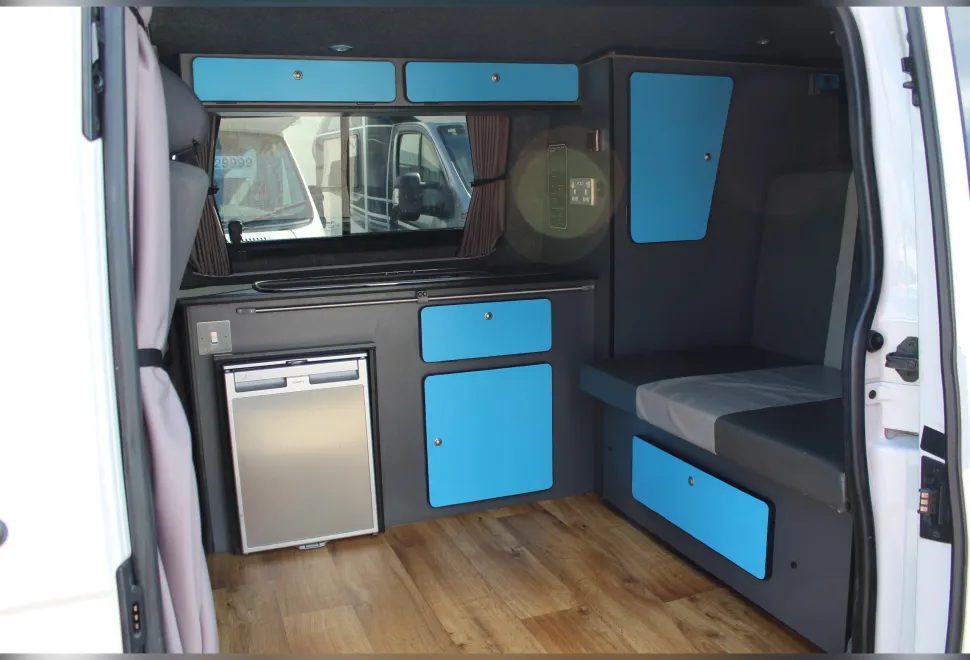Volkswagen  Transporter 2012