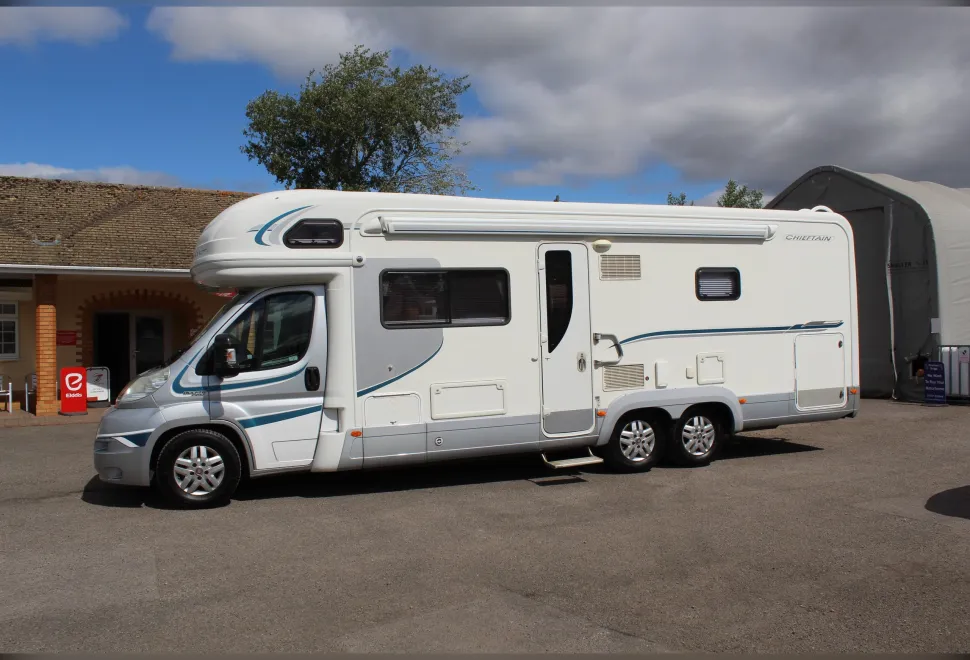 Auto-Trail  Chieftain 2011