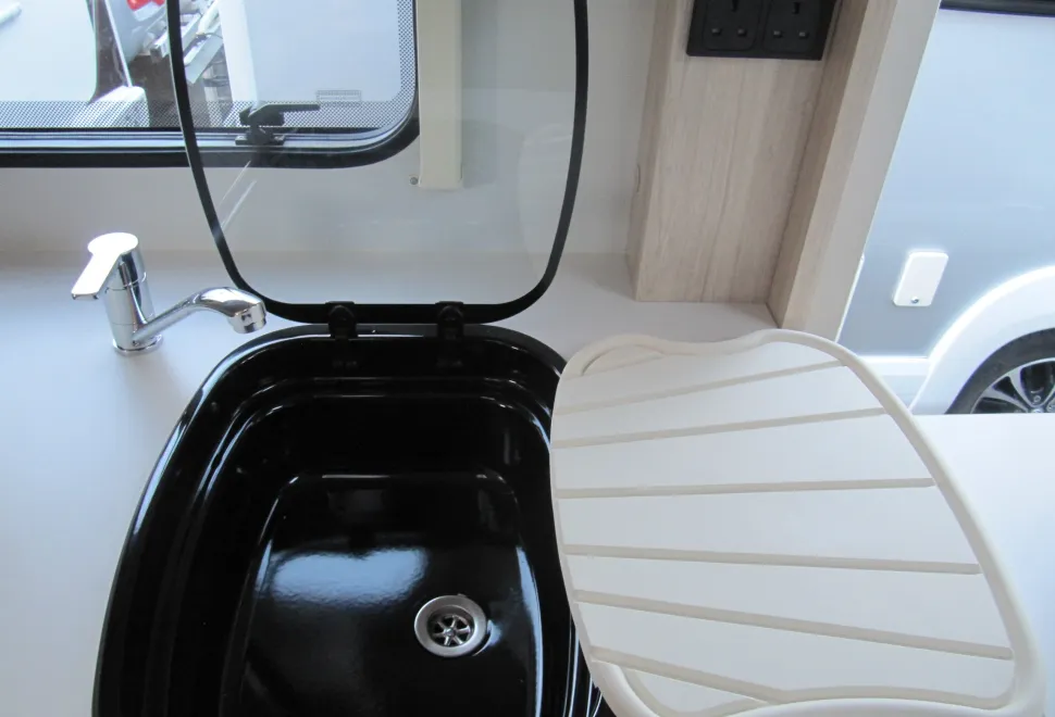 Elddis  Autoquest 194 2025