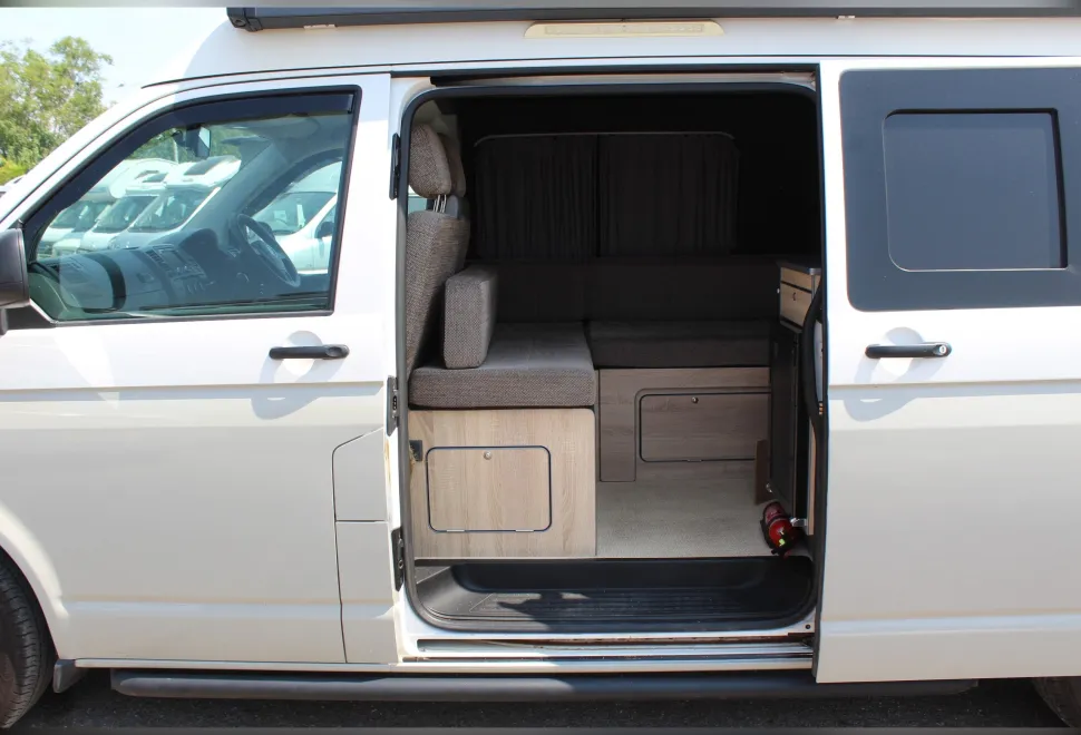 Volkswagen  Transporter 2015