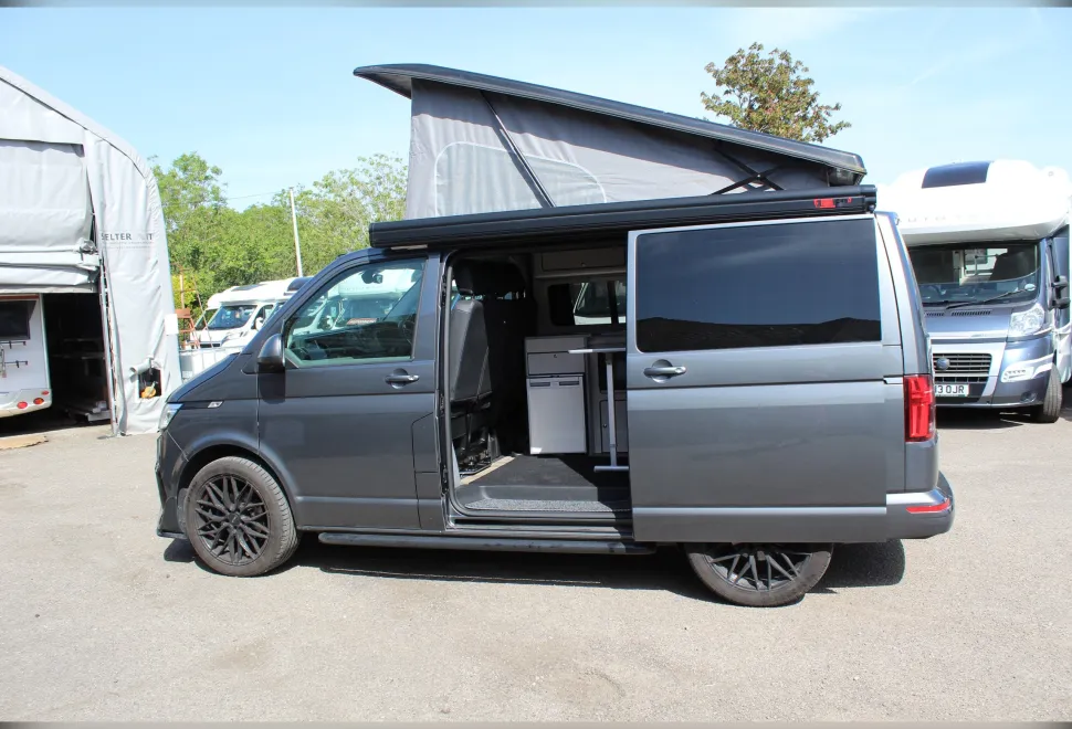 Volkswagen  Transporter 2024