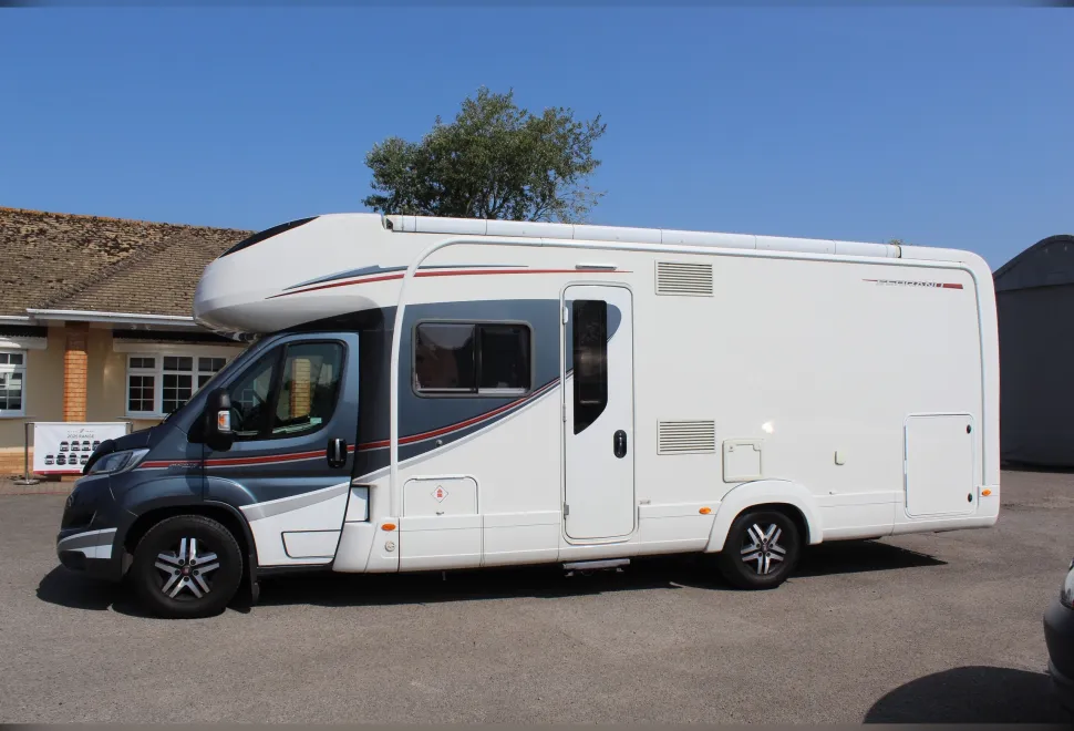 Auto-Trail  Frontier Serrano 2017