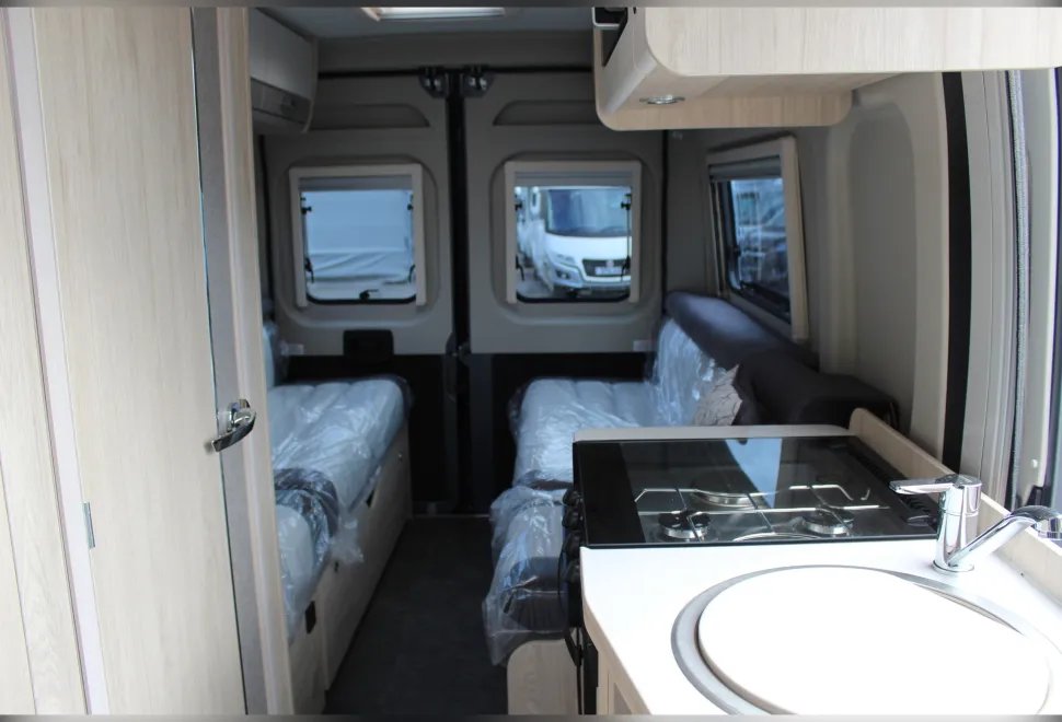 Elddis  Autoquest CV20 2025