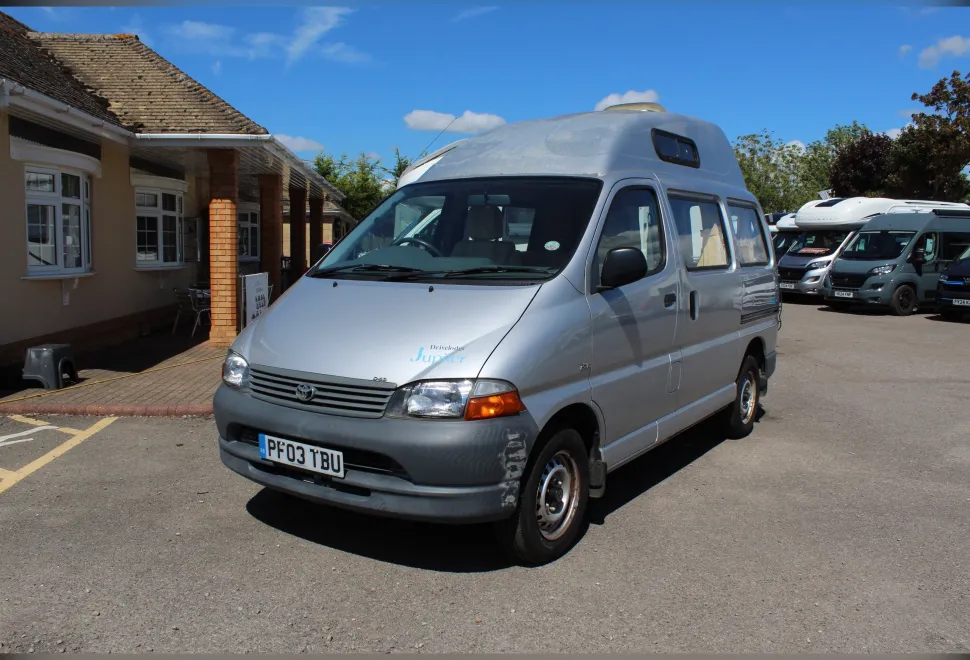 Toyota  Camper 2003