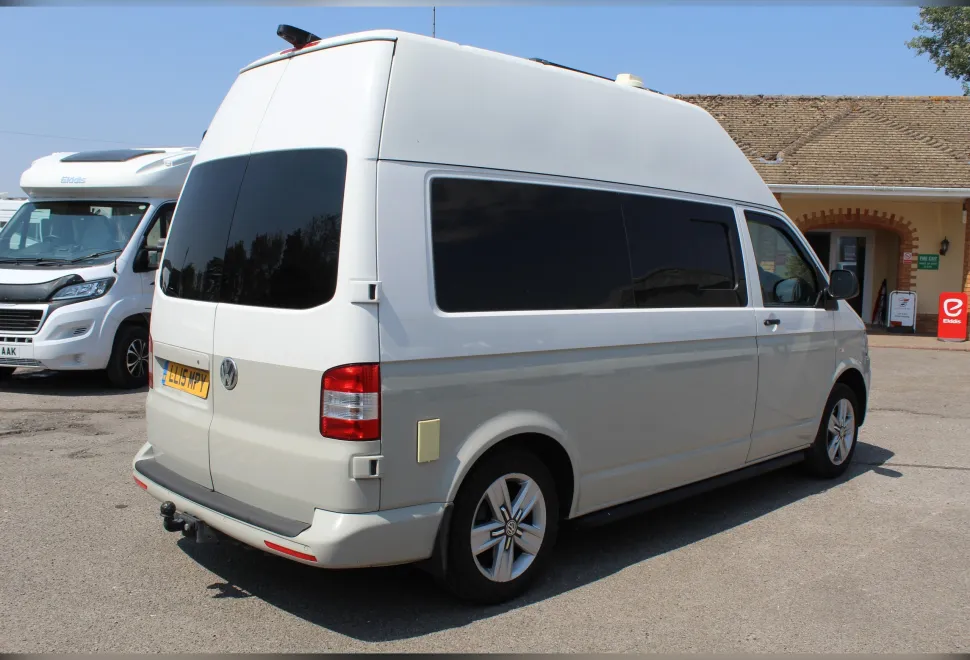 Volkswagen  Transporter 2015